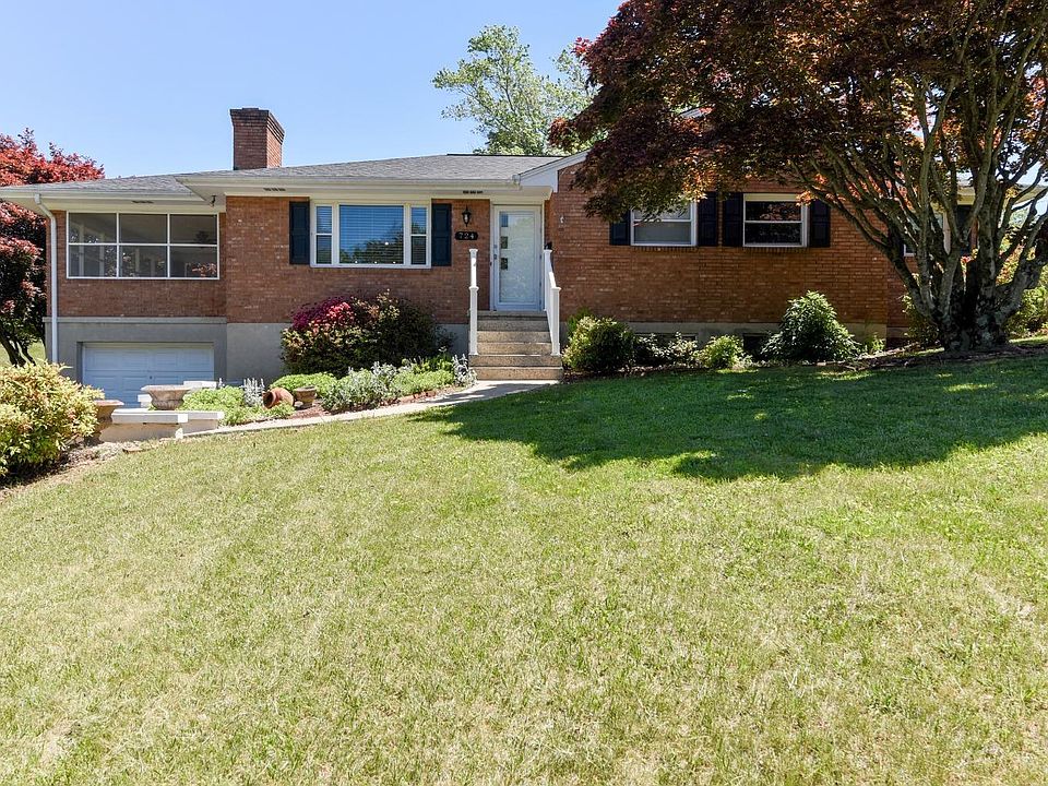 1st image of 724 Mohawk Dr