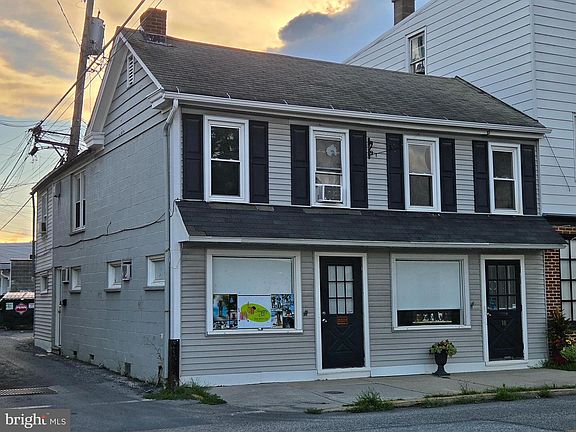 3rd image of 18-20 S Market St