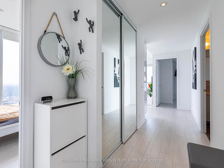 898 Portage Pkwy #5710 — Photo 4