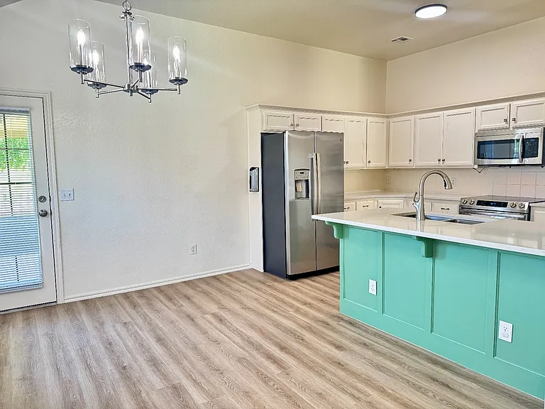 17609 Gold Dr — Photo 6