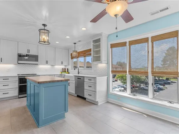 4239 Hatton Point Ln #35, Portsmouth, VA 23703