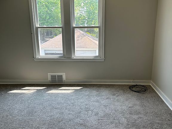 4th image of 1332 Michigan Ave