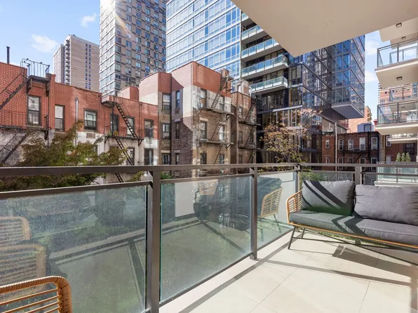 310 East 86th Street image 8 of 24