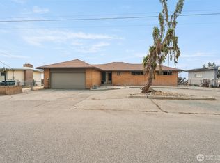 1210 N Ashland Ave, East Wenatchee, WA 98802