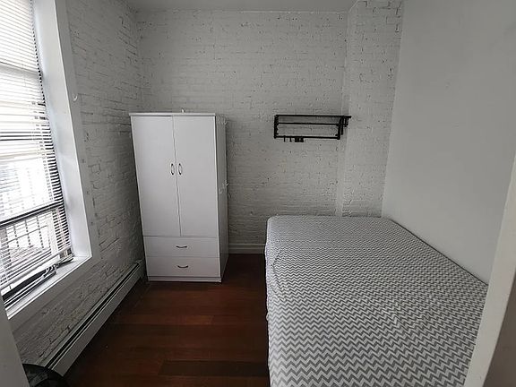 4th image of 967 Columbus Ave APT 7A