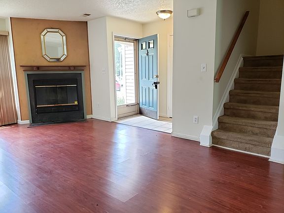2nd image of 35 Whistler Dr APT 2