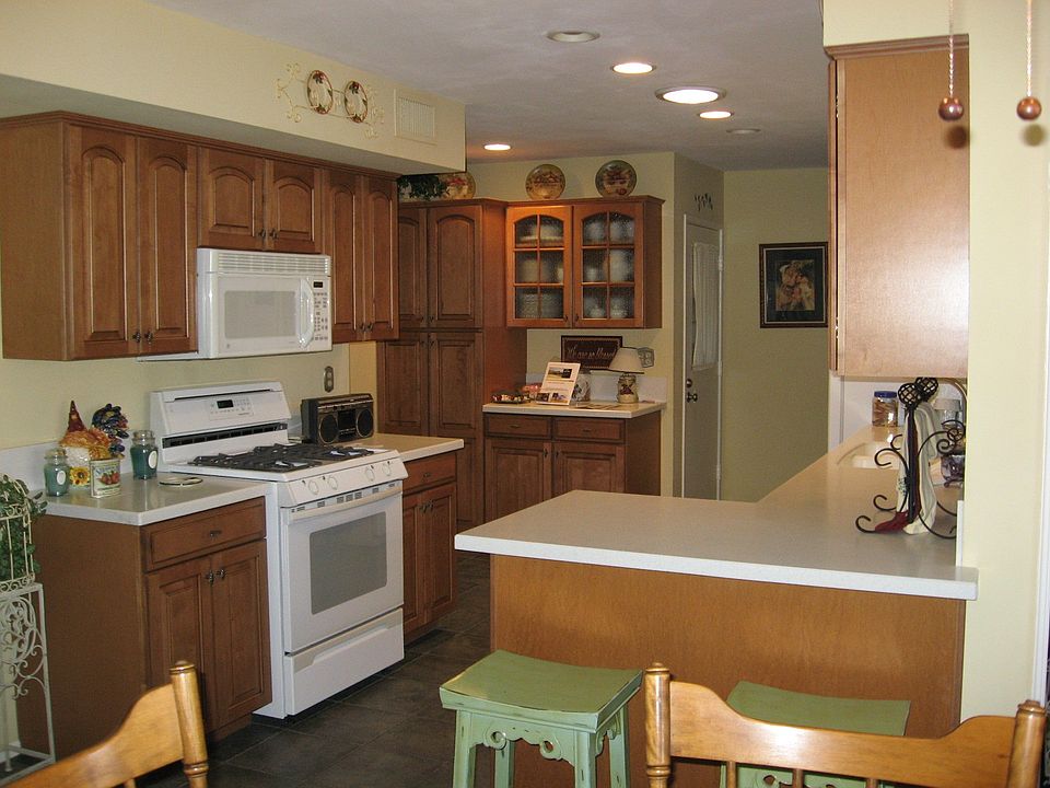 2nd image of 25860 Musselburgh Dr