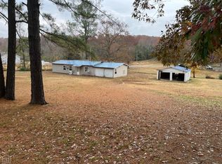 378 W Main St, Williford, AR 72482