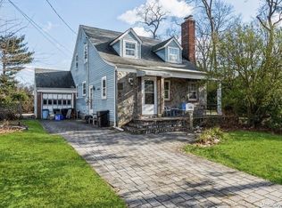 1355 Stewart Ct, Baldwin, NY 11510