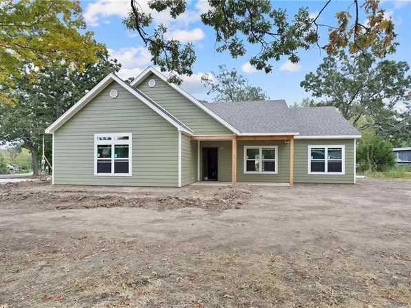 2301 S Main St, Galena, KS 66739