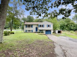 7 Prescott Rd, Whitinsville, MA 01588