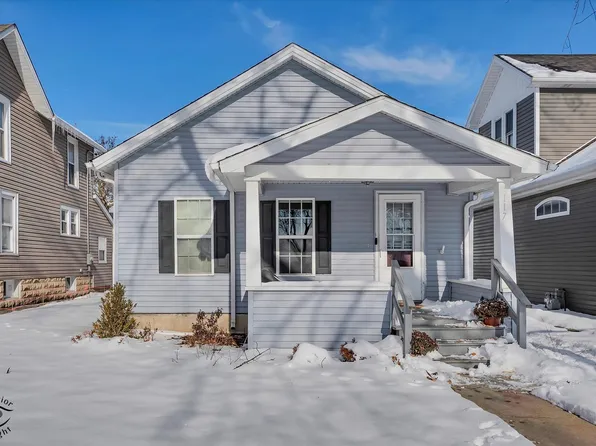 117 E Crawford St, Peotone, IL 60468