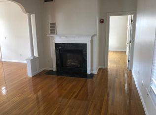 295 Dutton St APT 3C, Lowell, MA 01852