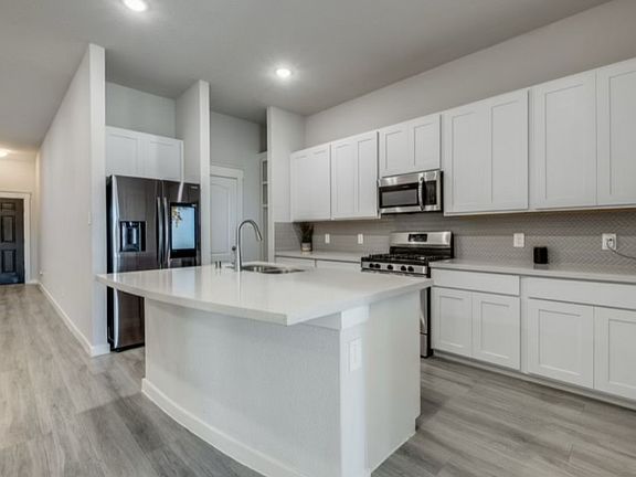 5th image of 2116 Buffalo Hill Dr
