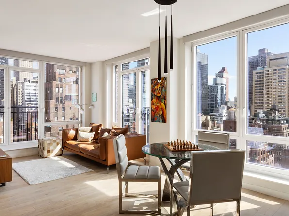 45 Park Avenue image 1 of 11