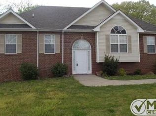 1390 Ambleside Dr, Clarksville, TN 37040