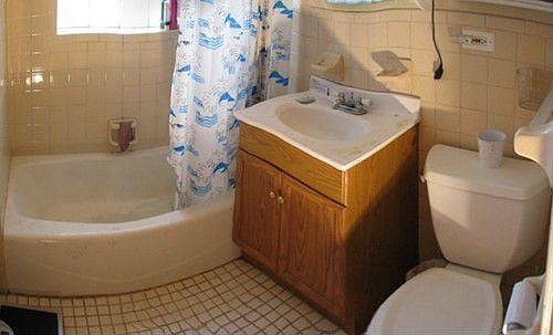 5th image of 4333 Amelia Ave