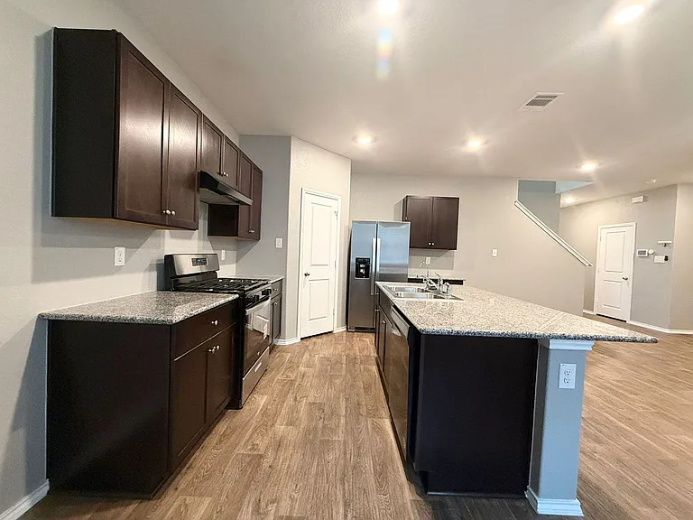 3319 Angus Xing — Photo 8
