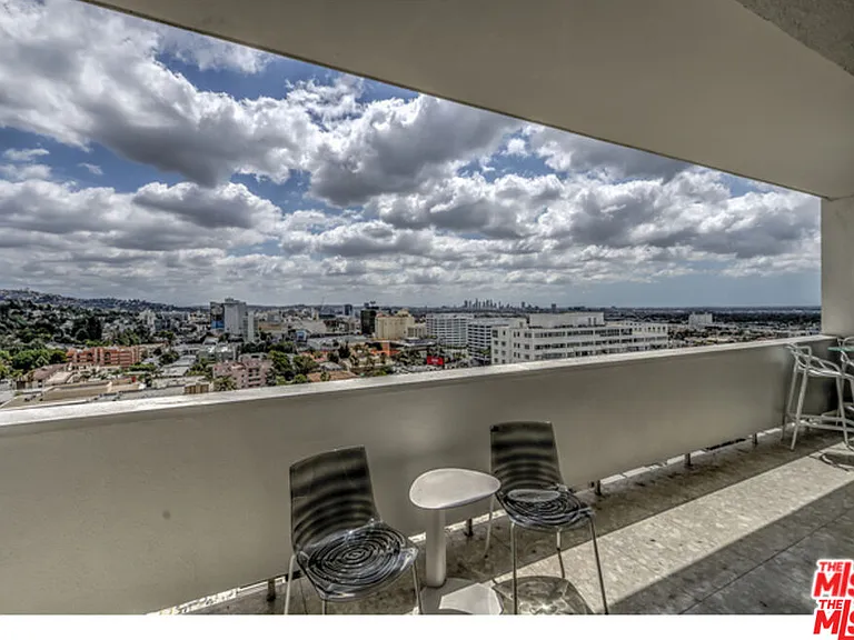 7250 Franklin Ave #1207 — Photo 40