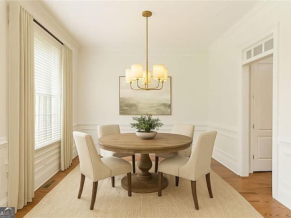 5th image of 956 Persimmon Point NE