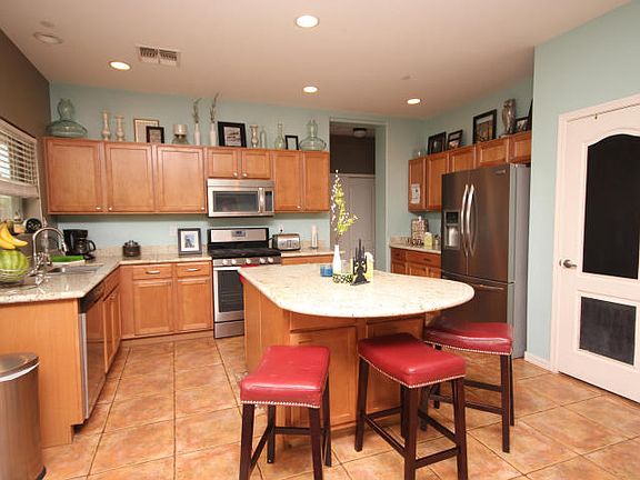 2nd image of 885 W Vuelta Olivero