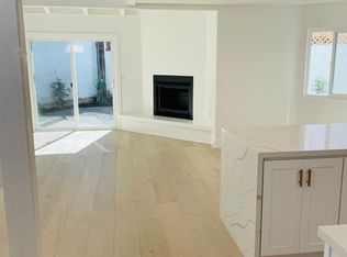 706 Jay Cir #C, Huntington Beach, CA 92648
