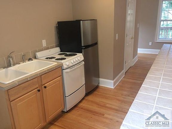 4th image of 1101 Meriweather Dr