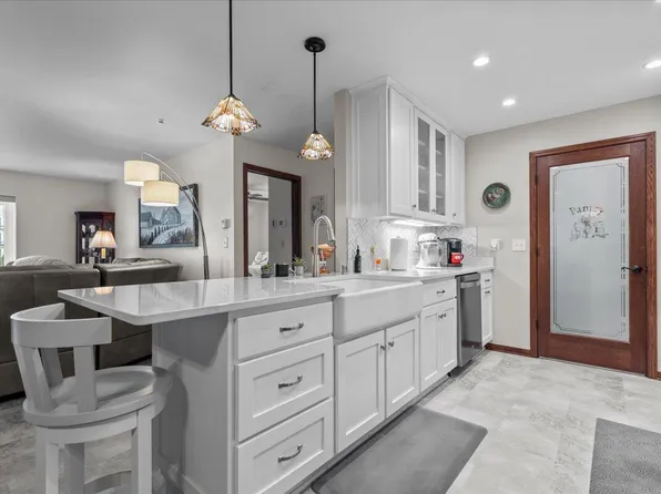 125 North University DRIVE #101, West Bend, WI 53095