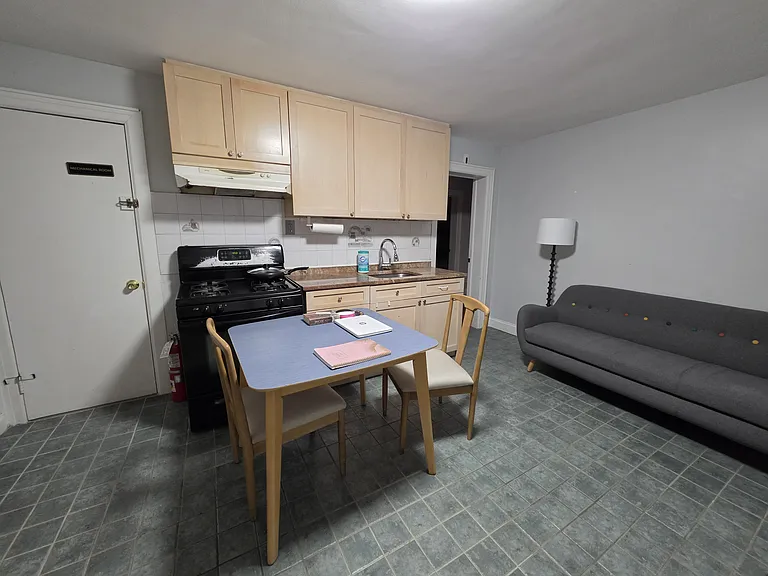 1014 Ponsi St #2 — Photo 7
