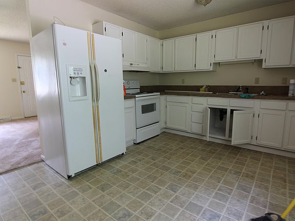 3rd image of 118 Brentwood Dr