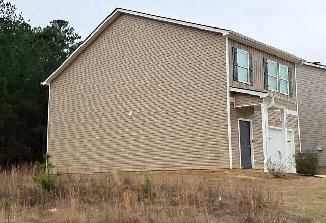 2nd image of 491 Oakwood Dr