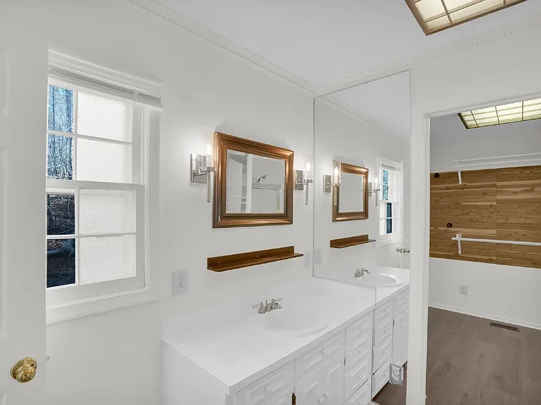 408 Wilby Dr — Photo 34