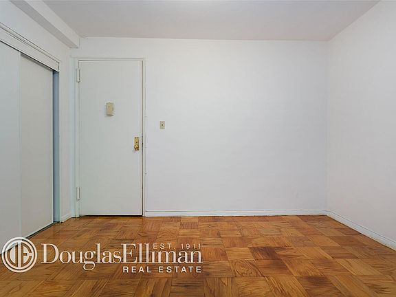 4th image of 6601 Burns St #1D