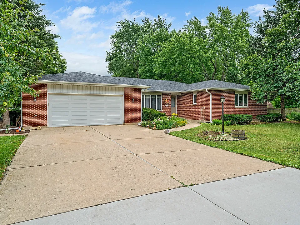1204 Prairie Ln