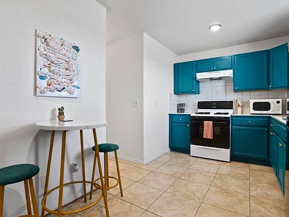 3rd image of 3701 Keltner Ave #33