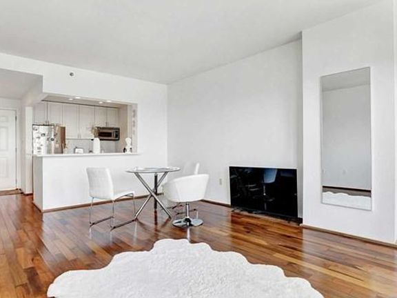 4th image of 3412 City Pl #3412