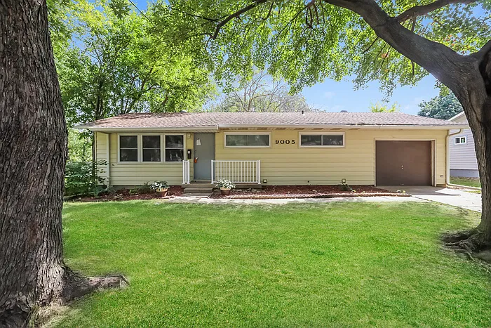 4 bed, 2.0 bath, 1469 sqft, $1,595 — Photo 1