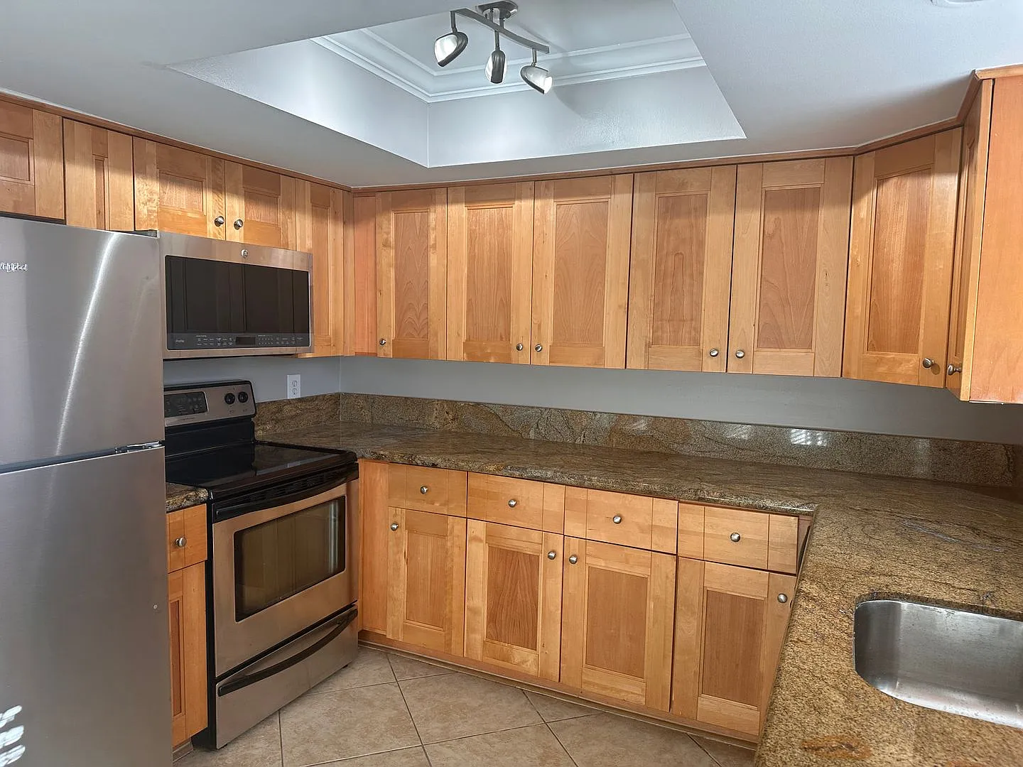 Le Bon Temps Holdings 3008 5th — Photo 4