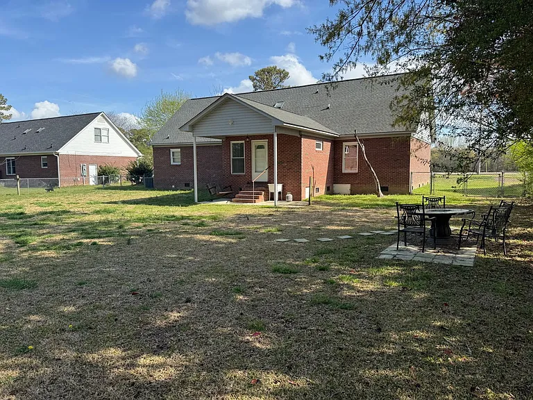 5870 McDonald Rd — Photo 12