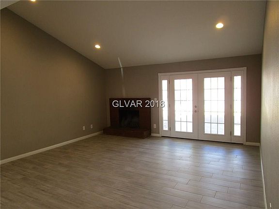 5th image of 2612 Yardley St
