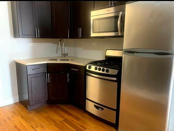 2nd image of 161 Maujer St #3K