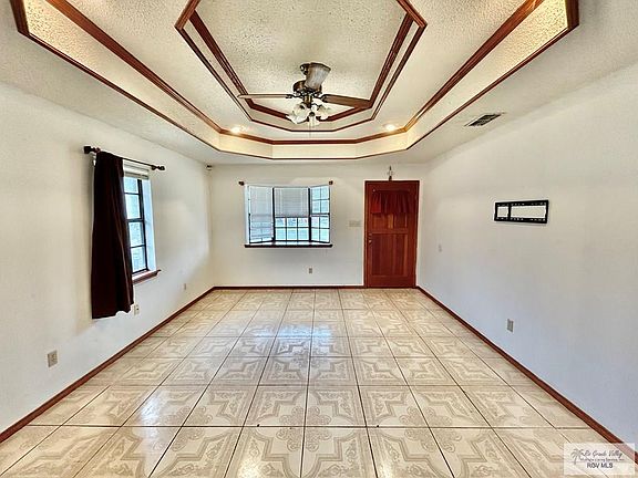 4th image of 430 Whitewing Dr