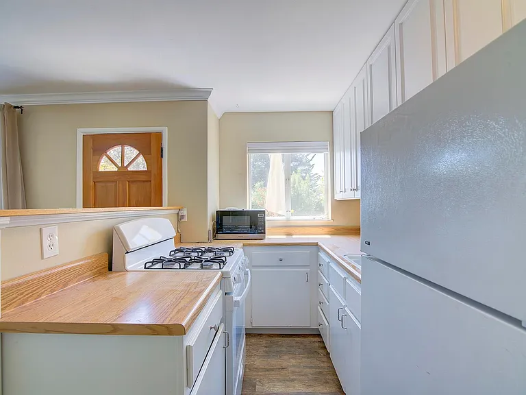 1804 Loma St #A — Photo 7