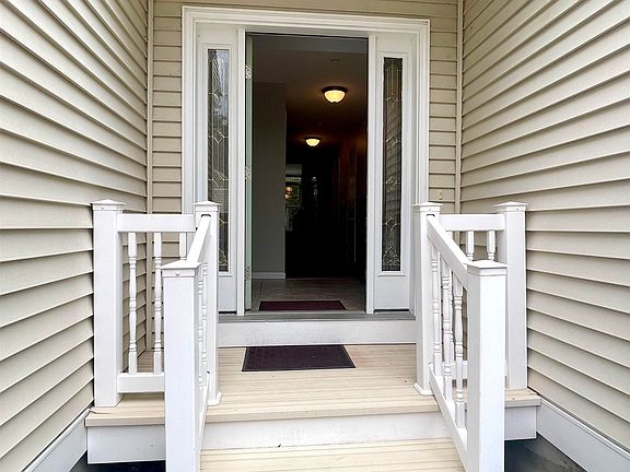 5th image of 10 Absalom Lane