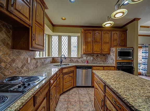 3rd image of 317 Plantation Dr
