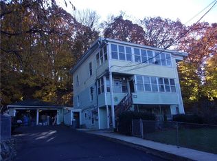 84 Benefit St, Woonsocket, RI 02895