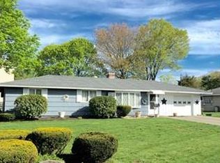 2 Rindge Rd, Beverly, MA 01915