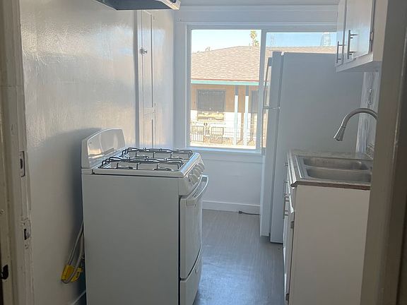 3rd image of 2110 S Bonsallo Ave #5