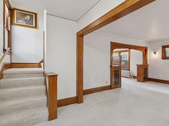 4th image of 2085 Princeton Ave
