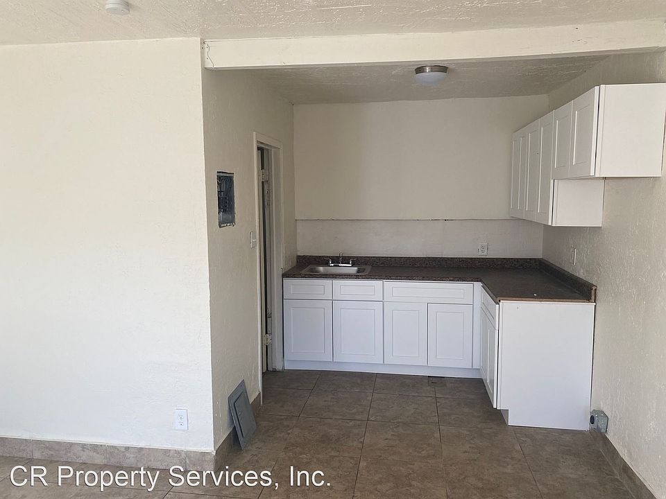 1st image of 2505 E Monroe St #111